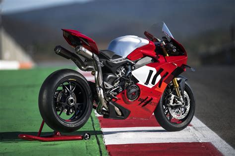 Ducati Panigale V4 R 2023: 16.500 tpm, 240 pk, bijna 50 mille