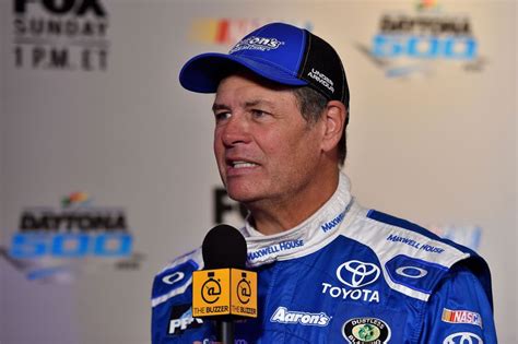 NASCAR: Michael Waltrip To Run In Daytona 500