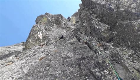 Shadow Bouldering on Black Mountain, CA [4128x2322] (OC) : r/ClimbingPorn