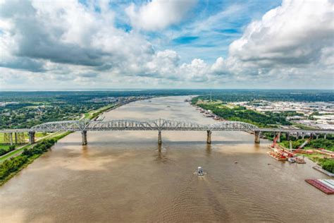 3,400+ Mississippi River Bridge Stock Photos, Pictures & Royalty-Free Images - iStock