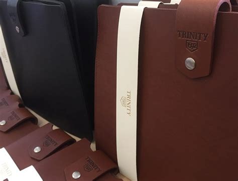 Trinity College Dublin – Lee River Leather Goods