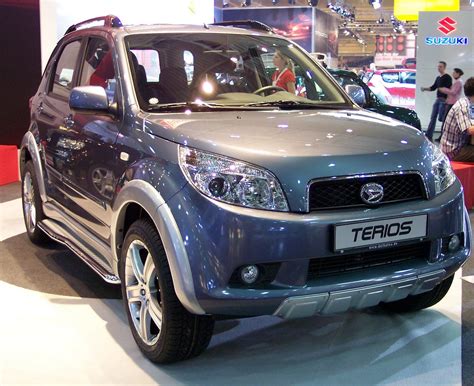 All Car Reviews 02: Daihatsu Terios 2011, Crossover affordable"