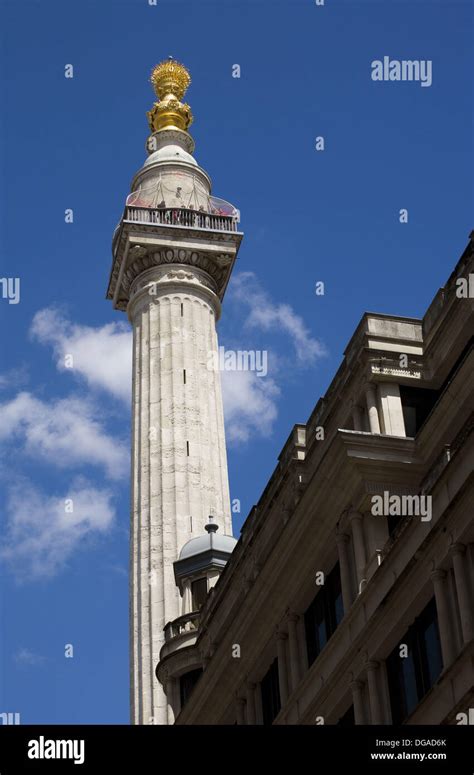 Monument to the Great Fire of London Stock Photo - Alamy