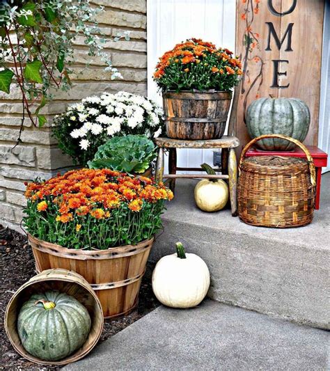 01 diy fall front porch decorating ideas | Fall decorations porch, Fall outdoor decor, Harvest ...