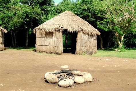 Maisons traditionnelles des Taïnos