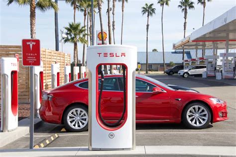 Today’s Pickup: Tesla's new charging stations can charge cars in around 15 minutes - FreightWaves