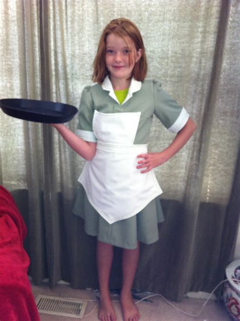 Waitress Uniform for Halloween – Sewing Projects | BurdaStyle.com