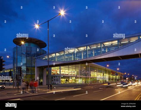 Tesco supermarket, Slough town centre Stock Photo - Alamy