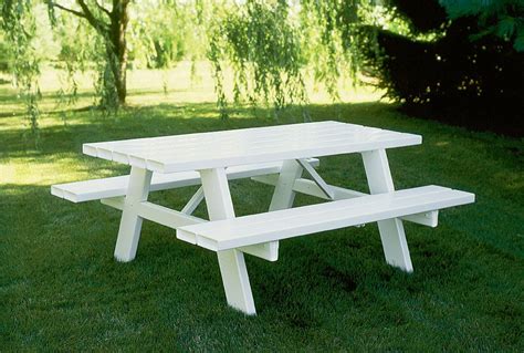 24+ Picnic Table Designs, Plans and Ideas - InspirationSeek.com