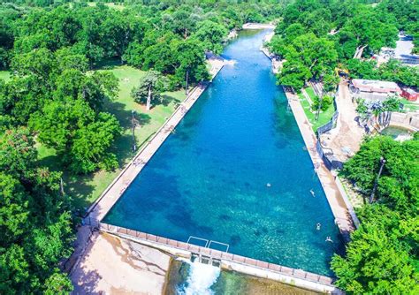 Barton Springs Pool - ULTIMATE HOT SPRINGS GUIDE