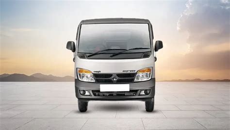 Tata Magic Express Price 2024 - Magic Express Mileage, Seating Capacity