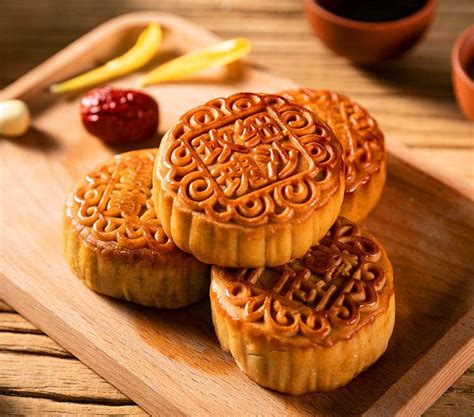 Traditional Chinese Mooncake Recipes for Mid-Autumn Festival