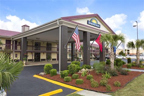 Days Inn by Wyndham West Memphis | West Memphis, AR Hotels