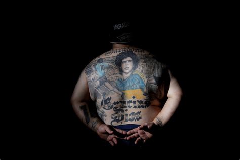 Argentinians celebrate ‘eternal love’ for Maradona with tattoos | The ...