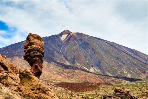 Pico del Teide mountain volcano — Stock Photo © DaLiu #129135458