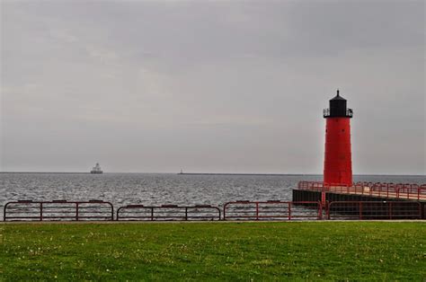 WC-LIGHTHOUSES: MILWAUKEE PIERHEAD LIGHTHOUSE-MILWAUKEE, WISCONSIN