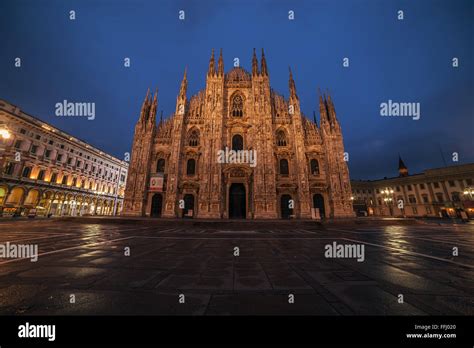 Milan, Italy: Piazza del Duomo, Cathedral Square Stock Photo - Alamy