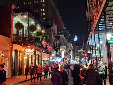 Bourbon street nightlife editorial photo. Image of nola - 163994851