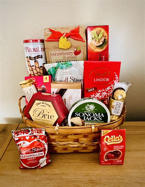 Cheese and Chocolate Basket – Gulf to Bay Gift Baskets