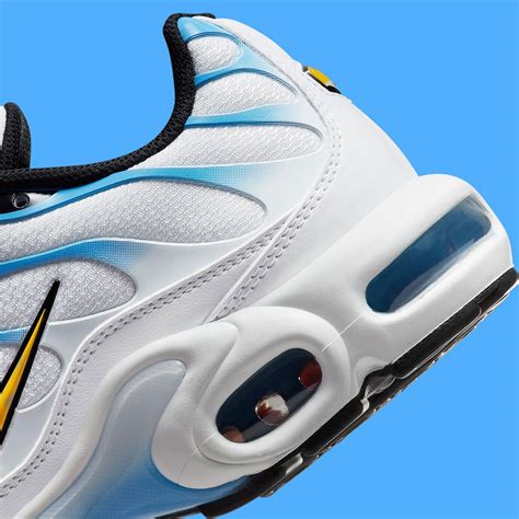 Available Now // Nike Air Max Plus "White/University Blue" | HOUSE OF HEAT