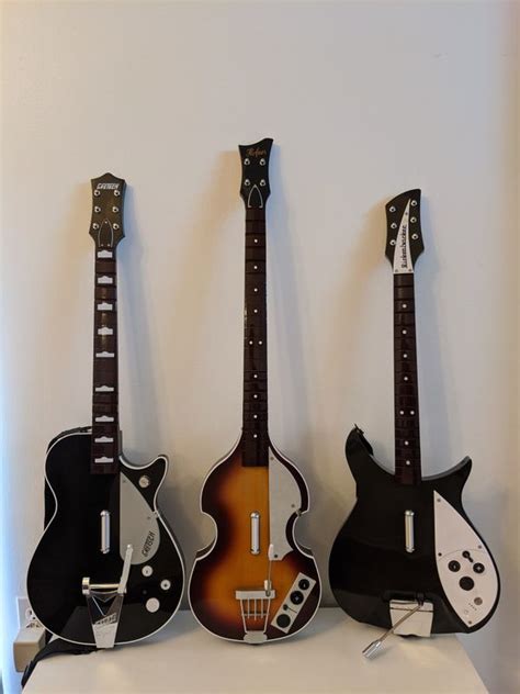 The Beatles Rock Band Wii Guitars for Sale in Los Angeles, CA - OfferUp