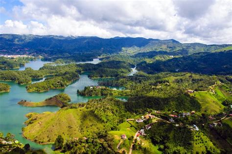 Landschaft Von Guatape, Kolumbien Stockfoto - Bild von guatape, kolumbien: 84087746