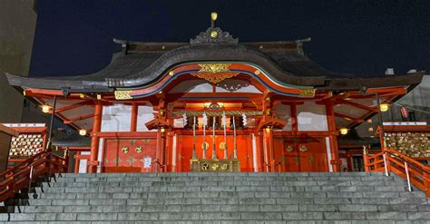 Hanazono Shrine in Shinjuku - Japan by web