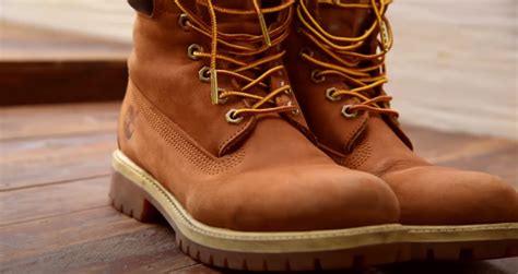 Nubuck: Uses, Types and Care [Ultimate Guide] - Leather Toolkits