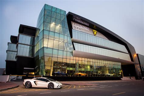 World's largest Lamborghini showroom opens in Dubai - Autodevot