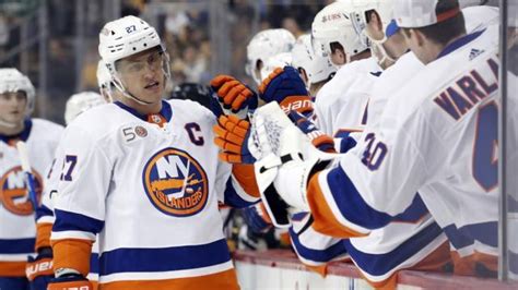 Islanders score three unanswered goals to beat Penguins, 4-3, in OT