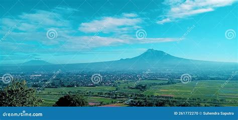 Best Morning Sunrise of Merapi and Merbabu Stock Photo - Image of merapi, boko: 261772270