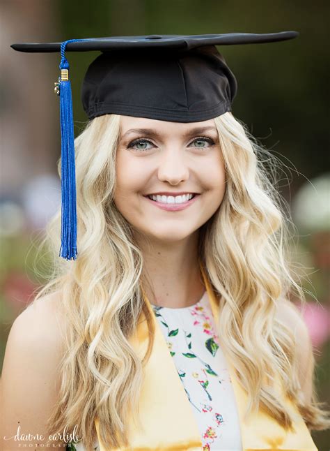 5 tips for capturing graduation photos or cap and gown sessions