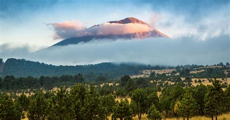 Extraordinary photos of the tallest volcano on every continent - Flipboard