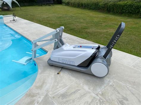 i-Swim Two Portable Pool Lift - Dolphin Mobility