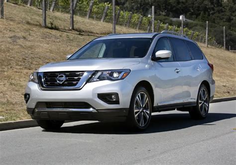 2017 Nissan Pathfinder Platinum 4WD Review by Carey Russ +VIDEO