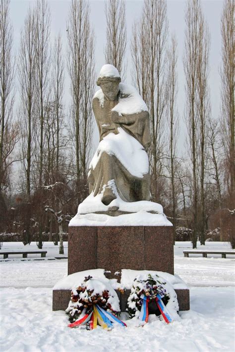 Snow at The Soviet War Memorial in Treptower Park - Berlin Love