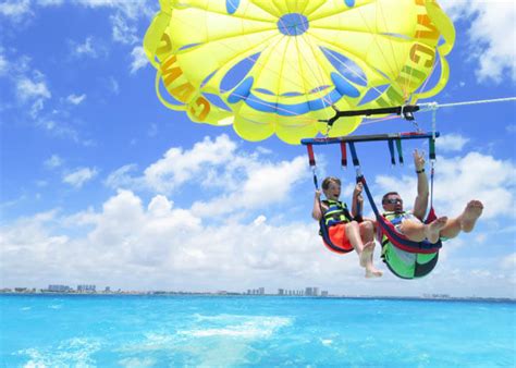 Parasailing tour in Cancun | Cancun Tours