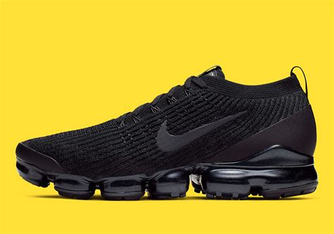 Nike Vapormax 3 All Black AJ6900-004 Release Date | SneakerNews.com