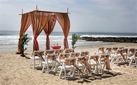 Beach Weddings in San Diego. Call (619) 479-4000