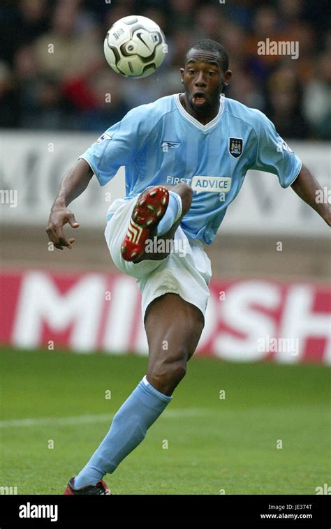 PAULO WANCHOPE MANCHESTER CITY FC MOLINEUX WOLVERHAMPTON ENGLAND 04 ...