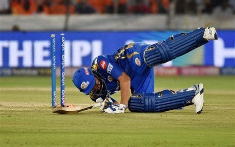 IPL 2019: Mumbai Indians give an update on Rohit Sharma's injury with a GIF