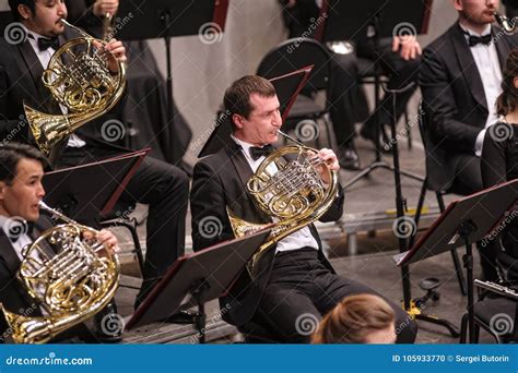 French Horn Players in Orchestra Editorial Image - Image of excellent, equipment: 105933770