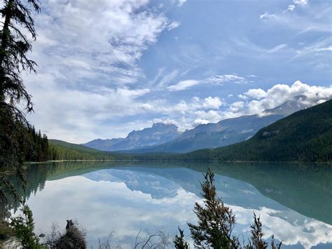 2-Day Glacier Lake Hike in Banff National Park - Out & Across