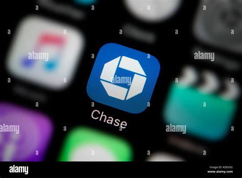 Chase bank logo hi-res stock photography and images - Alamy