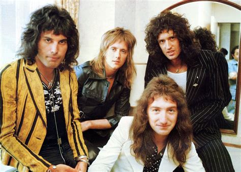 Queen – Zdjęcia: 1975-79 | Queen photos, Queen freddie mercury, Freddie ...