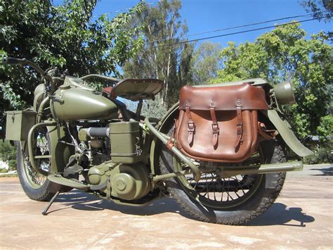 1942 Harley-Davidson WLA | Bike-urious