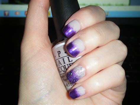 Beauty Parfait: Weekly Manicure: Strobe Rose