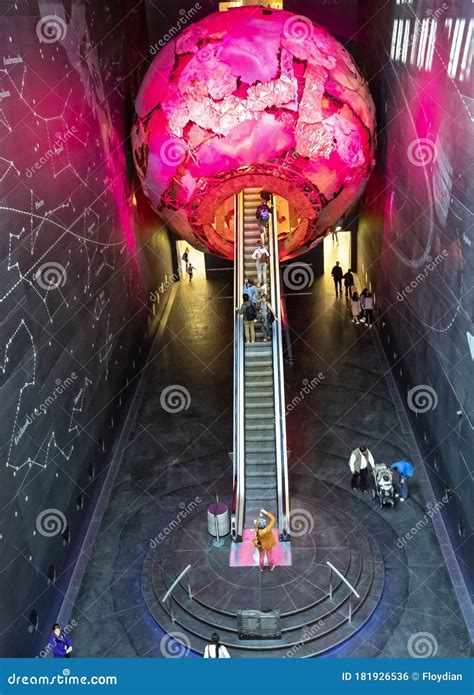 Escalator in the Natural History Museum in London, England Editorial ...