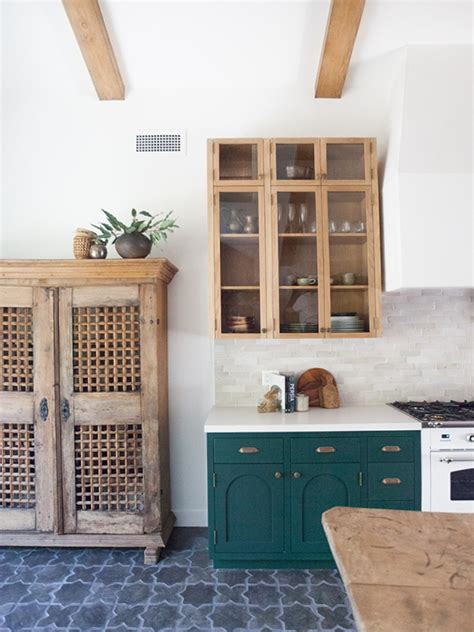 10 Antique Kitchen Cabinets That Ll Inspire You To Thrift