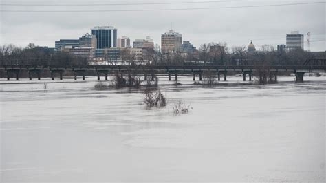 Pearl River will rise to near-historic levels, officials say